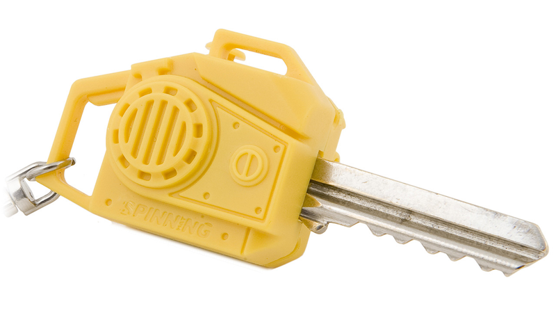 Illustration for article titled You Can Theoretically Open Any Door With a Tiny Chainsaw In Your Pocket